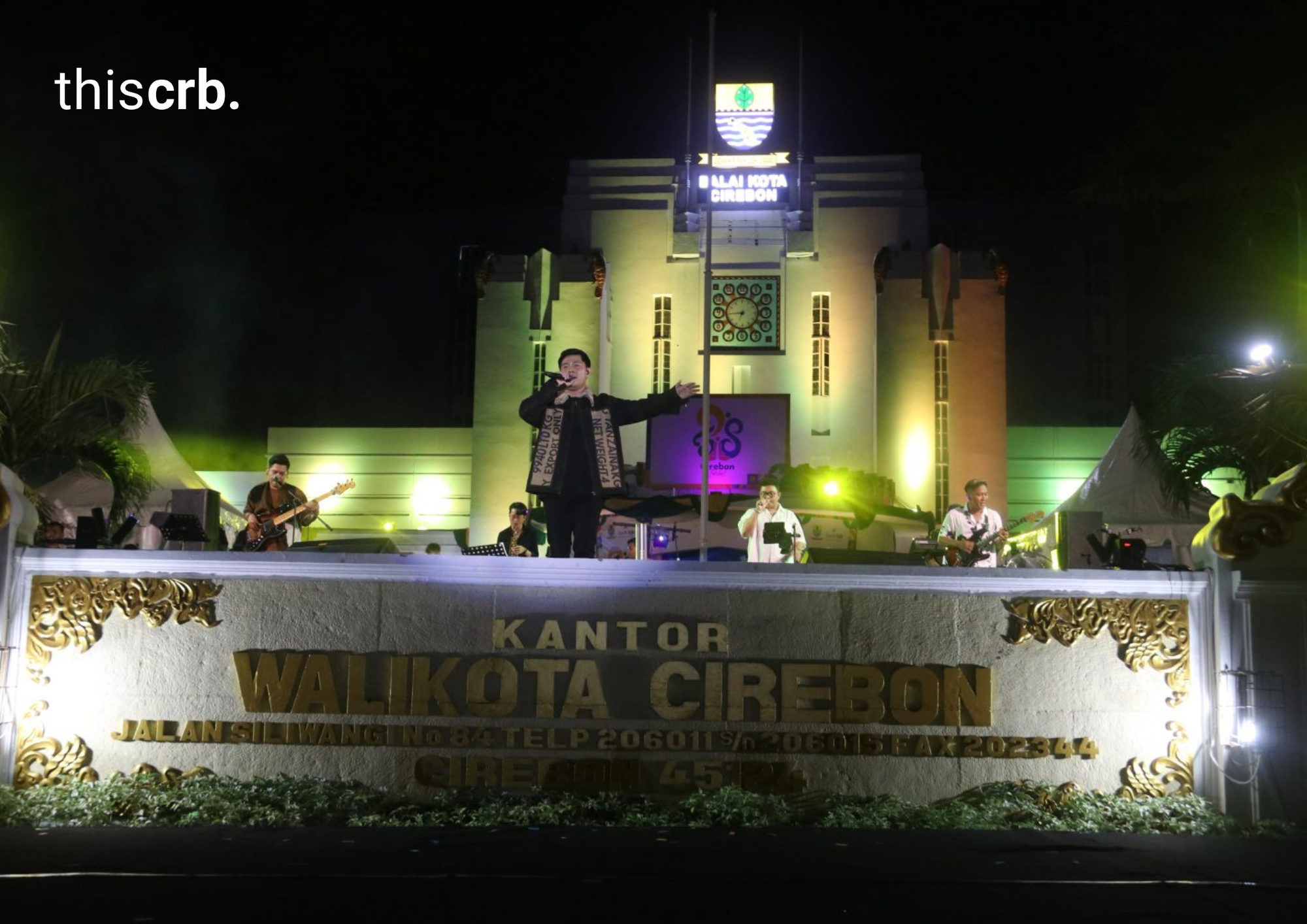 Cakra Khan Hangatkan Panggung Malam Puncak Hari Jadi Cirebon ke-598 dengan Musik dan Cerita