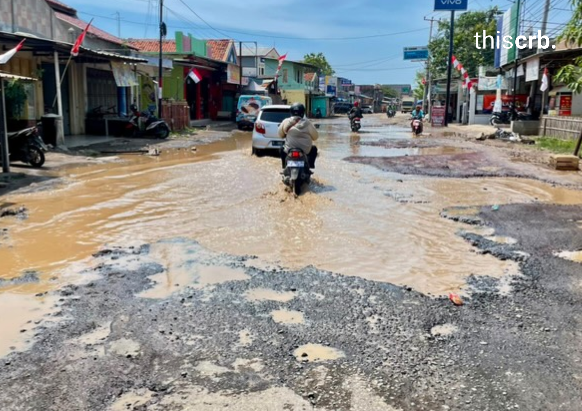 Jalan Rusak di Cirebon Timur, Warga Keluhkan Kondisi Jalan Pangeran Sutajaya, Gebang