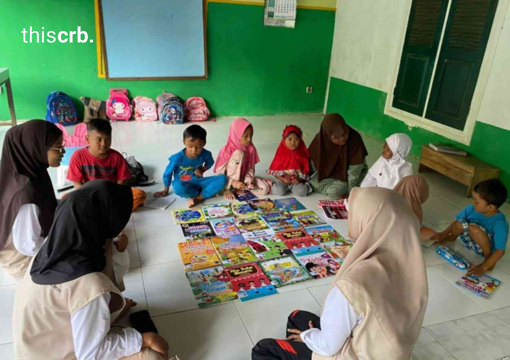 KKN Kelompok 68 UINSSC Dorong Literasi Desa Jagapura Lor lewat Program Inovatif