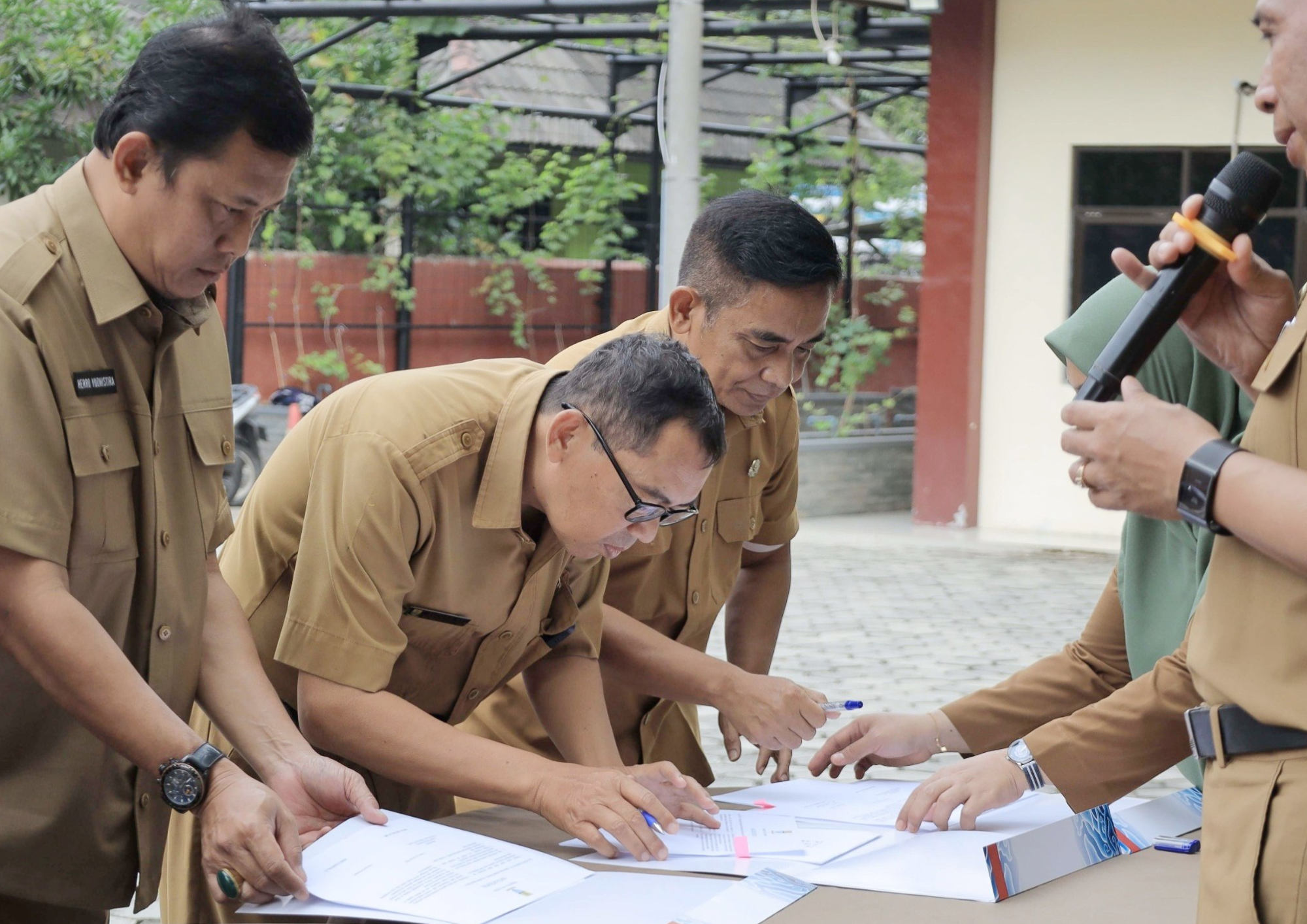 DKIS Kota Cirebon Teken Pakta Integritas dan Perjanjian Kinerja 2026, Perkuat Akuntabilitas Pelayanan Publik